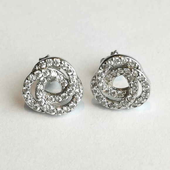 "love Knot" cz sterling silver stud earrings - Picture 6 of 6